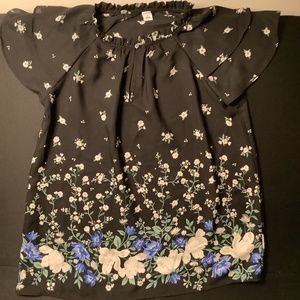 Size Medium Old Navy Black Floral Short Sleeve Blouse
